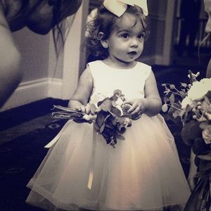 Ivory tulle flower girl sleeveless bow dress
